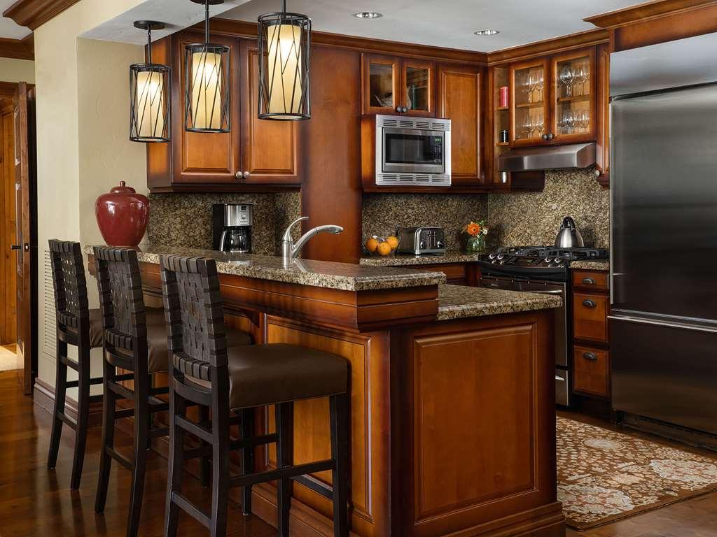 The Residences Avon Room photo